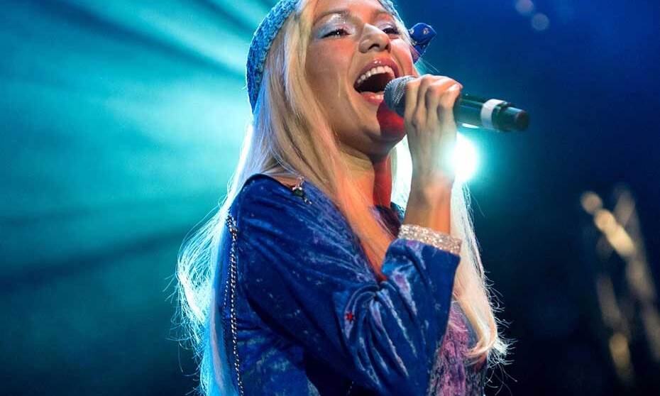 Darsteller der Show "The Tribute to ABBA & Boney M." im Estrel Berlin