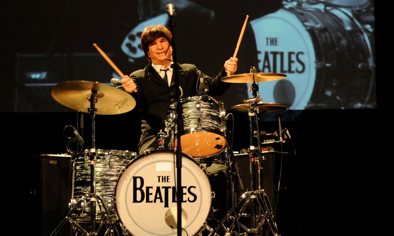 Impersonators of the musical "all you need is love" at Estrel Berlin